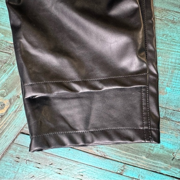 Abercrombie & Fitch The Skinny High Rise Faux Leather Pants Size 37 = Size 24 - Picture 12 of 12